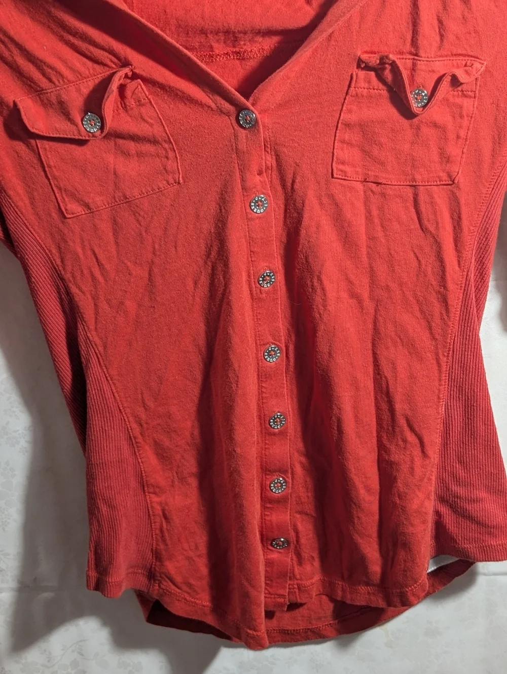 XS Vintage Guess Bright Red Button-Up W Adjustable Sleeve Height - Picture 4 of 8